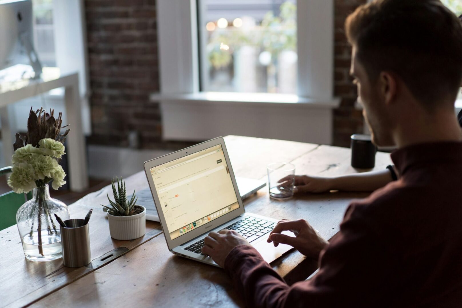 bench-accounting-C3V88BOoRoM-unsplash bench-accounting-C3V88BOoRoM-unsplash